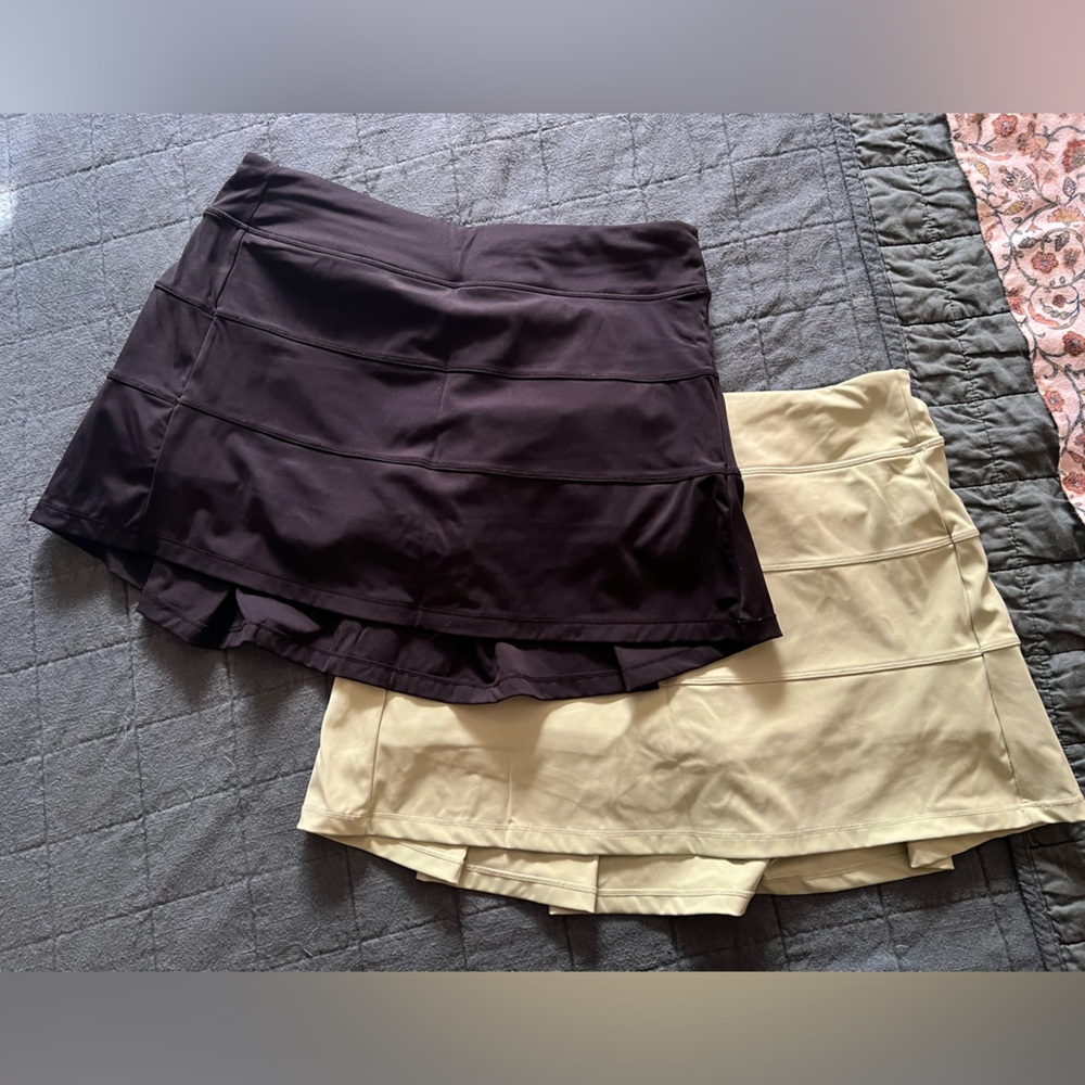 Tiered Black and Green Tennis Skirt Set of 2